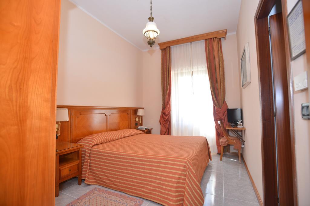 Hotel Acqui & Centro Benessere Acqui Terme Cameră foto