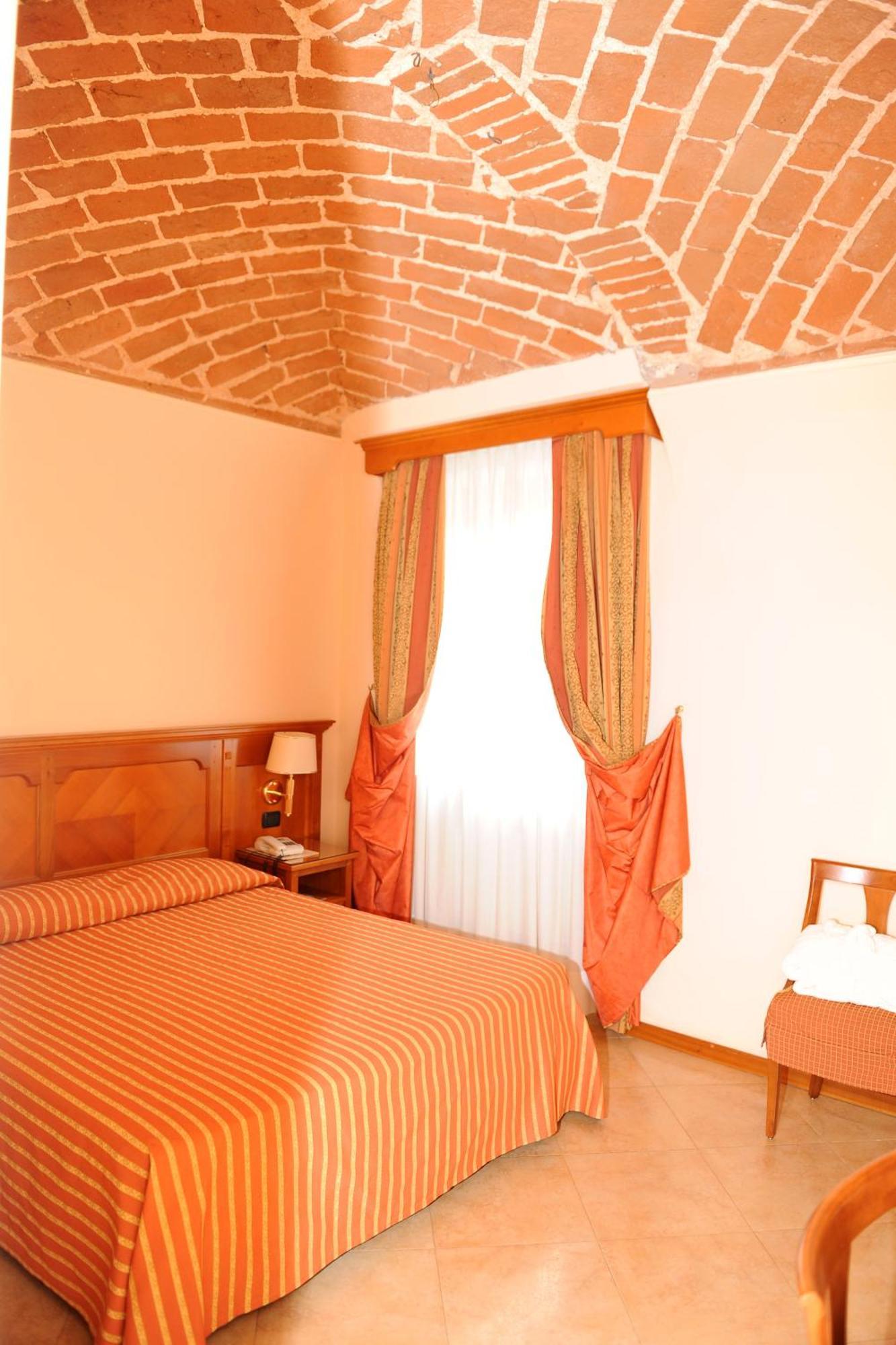 Hotel Acqui & Centro Benessere Acqui Terme Cameră foto